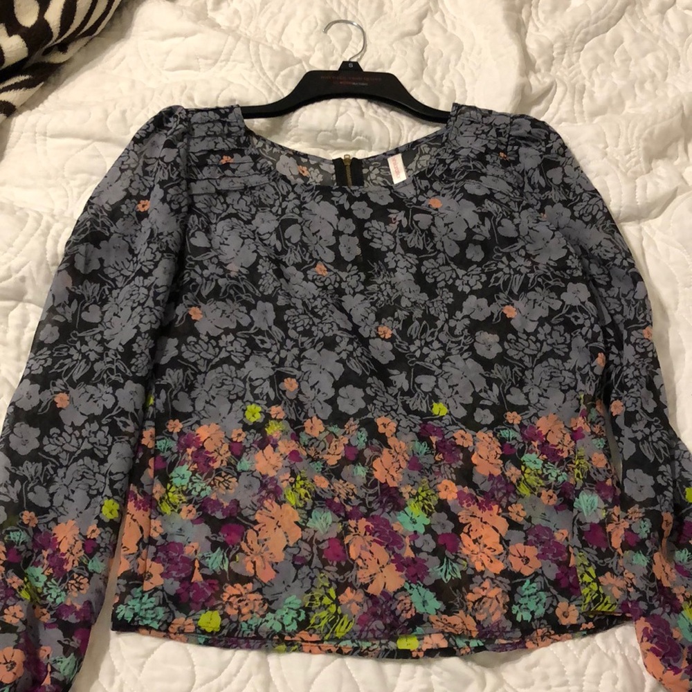 Floral top